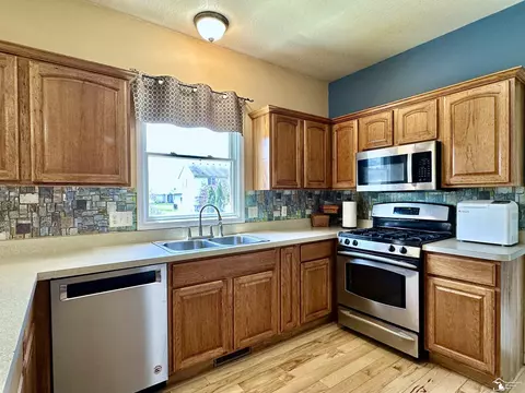 Kitchen - 429 W Hurd, Monroe, MI 48162 photo 3 of 6