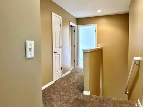 Entry Way - 429 W Hurd, Monroe, MI 48162 photo 3 of 4