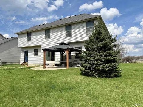 Exterior - 429 W Hurd, Monroe, MI 48162 photo 6 of 8