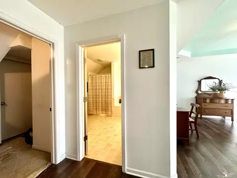 Entry Way - 429 W Hurd, Monroe, MI 48162 photo 4 of 4