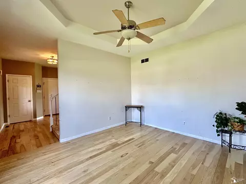 Living - 429 W Hurd, Monroe, MI 48162 photo 3 of 6