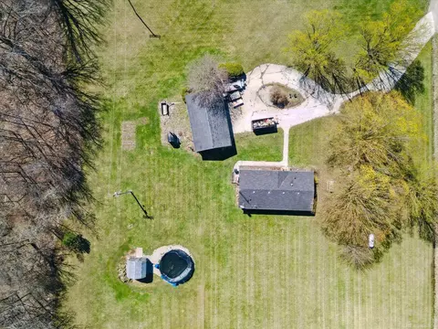 16400 Roehl, Capac, MI 48014 photo 52