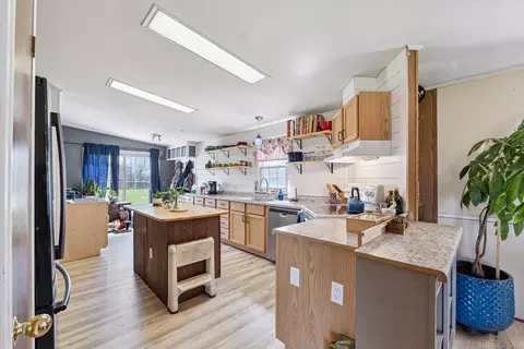 16400 Roehl, Capac, MI 48014 photo 11