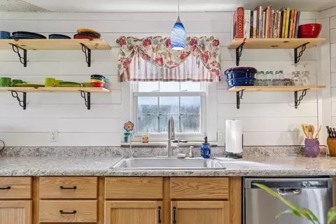 16400 Roehl, Capac, MI 48014 photo 12