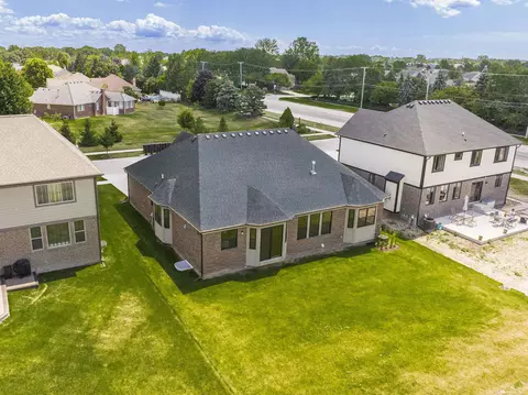 55777 Jones, Macomb, MI 48042 photo 8
