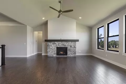 55777 Jones, Macomb, MI 48042 photo 13