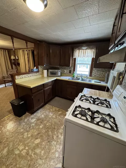 Kitchen - 6772 Wickert, Hale, MI 48739 photo 1 of 2