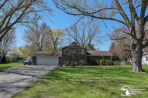 2431 Glenda, Monroe, MI 48162