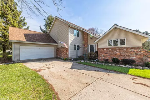 5590 Edgar, Clarkston, MI 48346