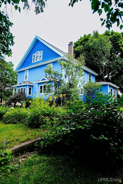 615 N Lowell, Ironwood, MI 49938