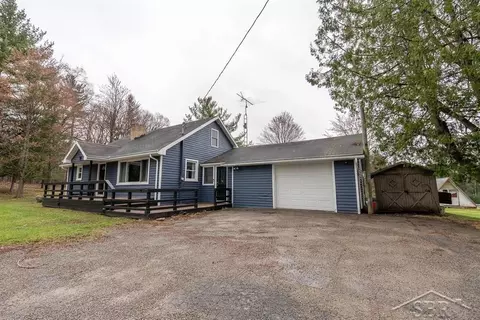 5125 W Michigan 61, Gladwin, MI 48624 photo 2