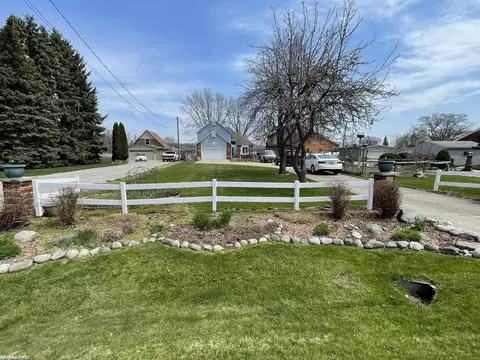 32725 Sutton, New Baltimore, MI 48047