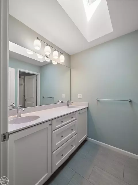 Bath - 1276 Strieter, Ann Arbor, MI 48103 photo 9 of 16