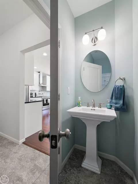 Bath - 1276 Strieter, Ann Arbor, MI 48103 photo 1 of 16