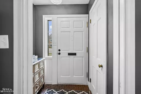 Entry Way - 90 Stanton, Grosse Pointe Farms, MI 48236 photo 1 of 4