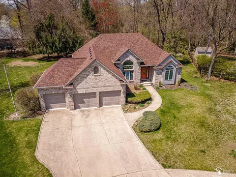3158 Lennox, Lambertville, MI 48144