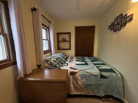 Bedroom - 2775 Lakeshore, Gladwin, MI 48624 photo 10 of 12