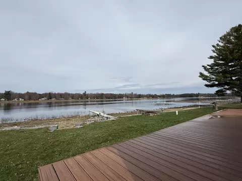 View/Area - 2775 Lakeshore, Gladwin, MI 48624 photo 9 of 11