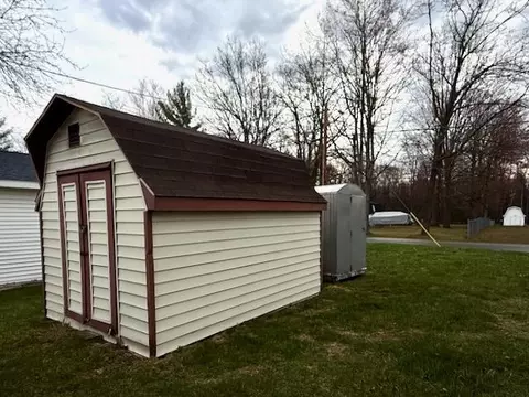 Exterior - 2775 Lakeshore, Gladwin, MI 48624 photo 9 of 10