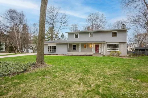 1215 Kingsbury, Midland, MI 48640