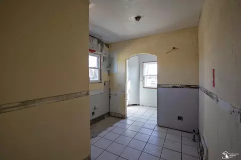 11480 E Outer, Detroit, MI 48224 photo 17