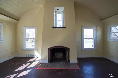11480 E Outer, Detroit, MI 48224 photo 13