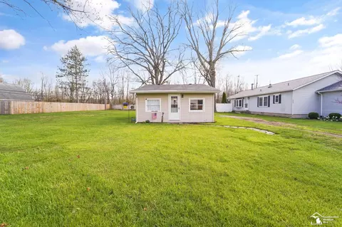3025 Monrona, Monroe, MI 48162 photo 4