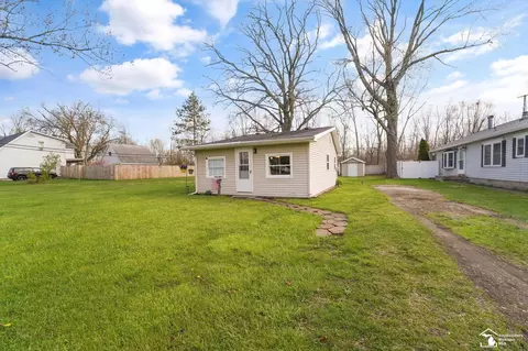 3025 Monrona, Monroe, MI 48162 photo 2