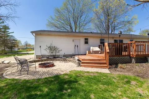 Exterior - 2911 Prairie, Adrian, MI 49221 photo 4 of 8