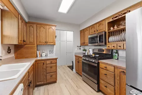 Kitchen - 2911 Prairie, Adrian, MI 49221 photo 3 of 6