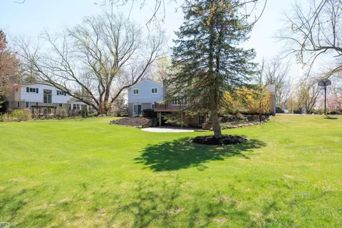Exterior - 6969 Clock Gate, Troy, MI 48098 photo 9 of 11
