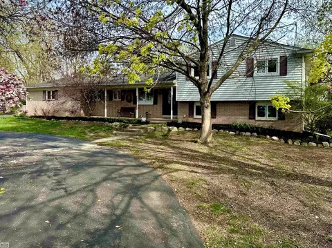 6969 Clock Gate, Troy, MI 48098