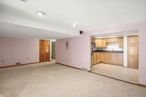 Living - 6969 Clock Gate, Troy, MI 48098 photo 5 of 5