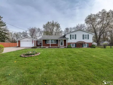 3884 S Otter Crk, La Salle, MI 48145