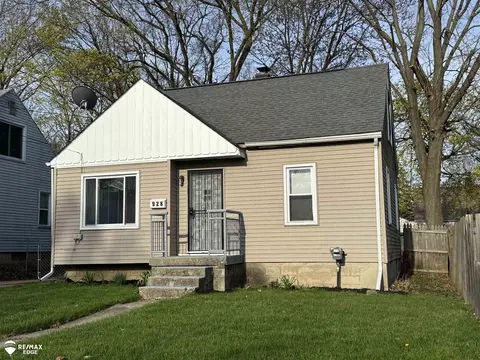 928 Johnson, Flint, MI 48532