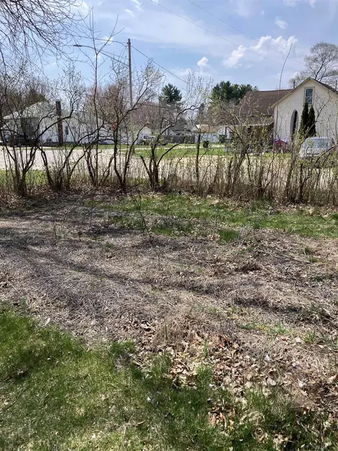 Exterior - 103 E Ohio, Farwell, MI 48622 photo 3 of 3
