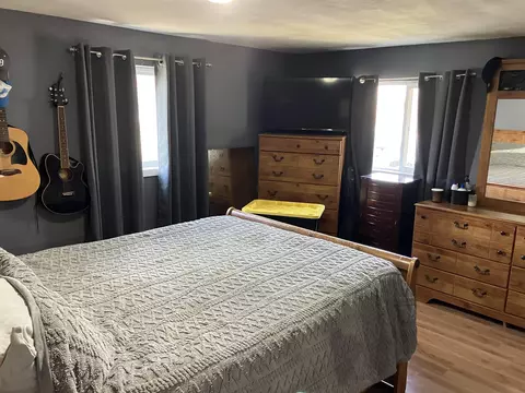 Bedroom - 103 E Ohio, Farwell, MI 48622 photo 1 of 2