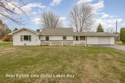 4846 N Sturgeon, Midland, MI 48642