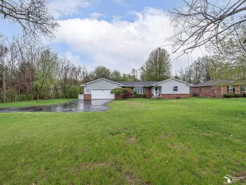 1331 W Dean Rd, Bedford, MI 48182