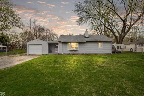 38128 Groesbeck, Clinton Township, MI 48036