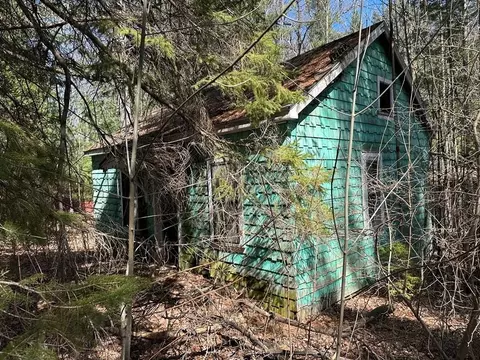 Undisclosed, Harrison, MI 48625 photo 2