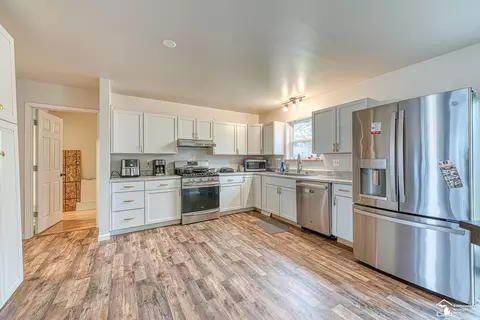 Kitchen - 3271 Seminole, Monroe, MI 48162 photo 1 of 1