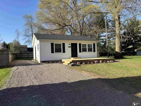 641 King, Temperance, MI 48182