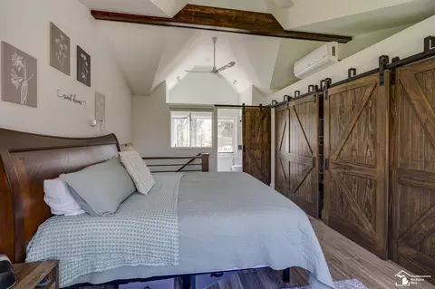 Bedroom - 6688 Keithcrest, Temperance, MI 48182 photo 2 of 8