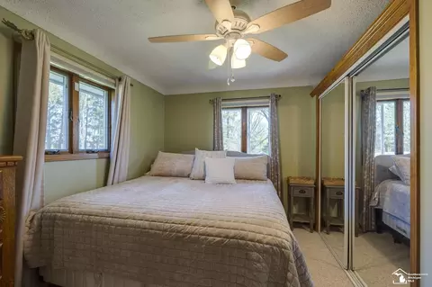 Bedroom - 6688 Keithcrest, Temperance, MI 48182 photo 8 of 8