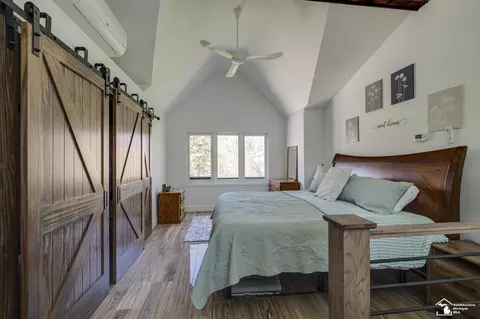Bedroom - 6688 Keithcrest, Temperance, MI 48182 photo 1 of 8