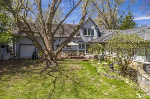 Exterior - 6688 Keithcrest, Temperance, MI 48182 photo 4 of 9