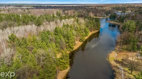 View/Area - 1077 Pineway, Gladwin, MI 48624 photo 8 of 10