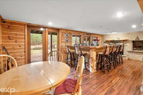 Dining - 1077 Pineway, Gladwin, MI 48624 photo 4 of 4