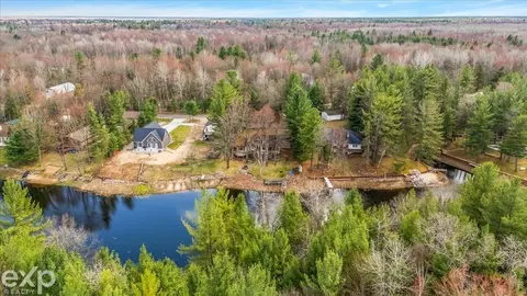 View/Area - 1077 Pineway, Gladwin, MI 48624 photo 5 of 10